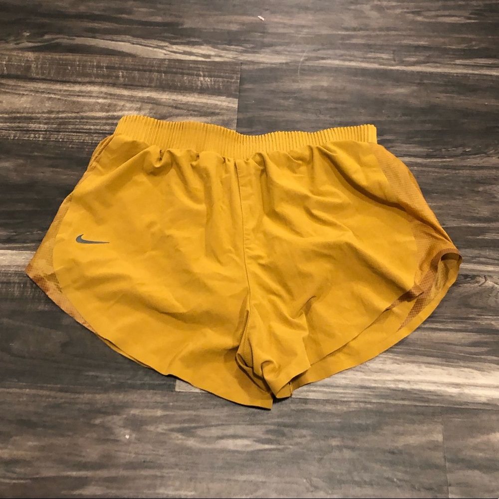 NIKE// Yellow running shorts